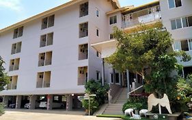 AA Resort Hotel นนทบุรี